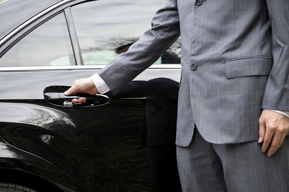 Luxury Pick-Up & Drop-Off Service
